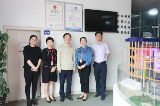 合肥市经济和信息化局王十朋一行莅临402cc永利登录主页科技调研指导