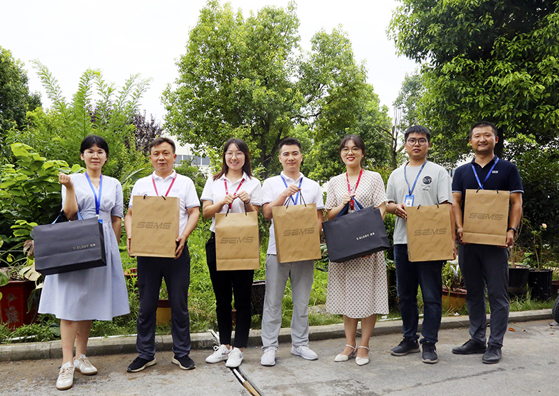 402cc永利登录主页科技为全体员工定做专属鞋履