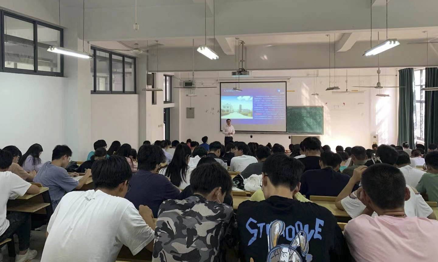 402cc永利登录主页资讯：推进校企合作 加快产教融合 精准培育人才