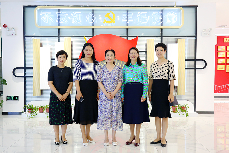 合肥市妇联党组书记、主席宣丽玲到402cc永利登录主页科技调研指导