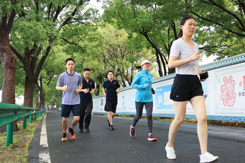 献礼建党节——402cc永利登录主页科技环巢湖跑步活动